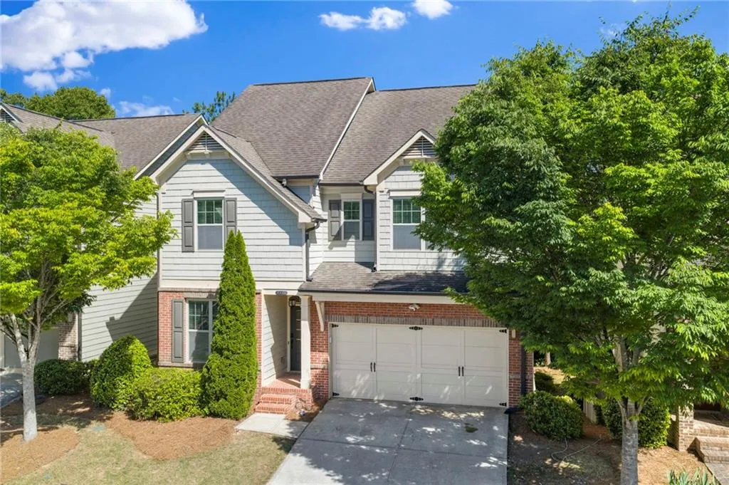 7805 Highland Bluff, Sandy Springs, Georgia 30328, 4 Bedrooms Bedrooms, ,2 BathroomsBathrooms,Residential,For Sale,7805 Highland Bluff,7764553