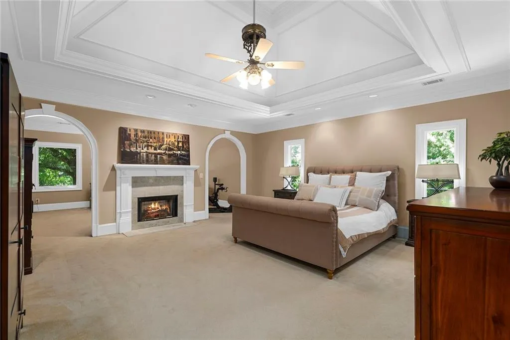 235 Helmsley Drive, Sandy Springs, Georgia 30327, 6 Bedrooms Bedrooms, ,5 BathroomsBathrooms,Residential,Sold,235 Helmsley Drive,7099830