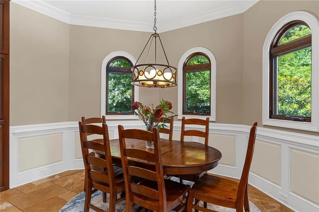 235 Helmsley Drive, Sandy Springs, Georgia 30327, 6 Bedrooms Bedrooms, ,5 BathroomsBathrooms,Residential,Sold,235 Helmsley Drive,7099830