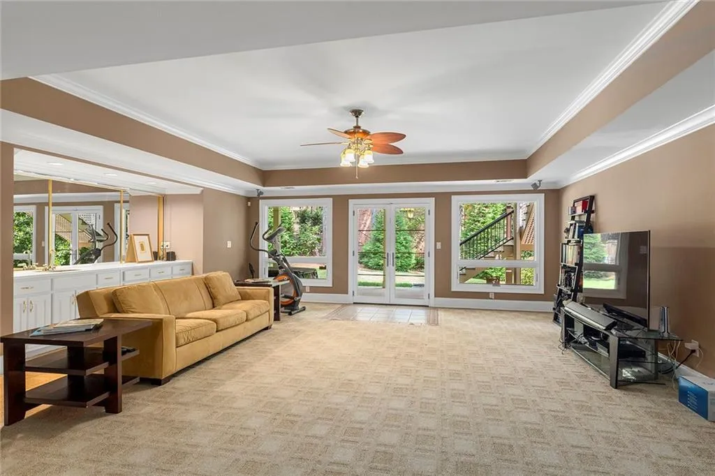 235 Helmsley Drive, Sandy Springs, Georgia 30327, 6 Bedrooms Bedrooms, ,5 BathroomsBathrooms,Residential,Sold,235 Helmsley Drive,7099830