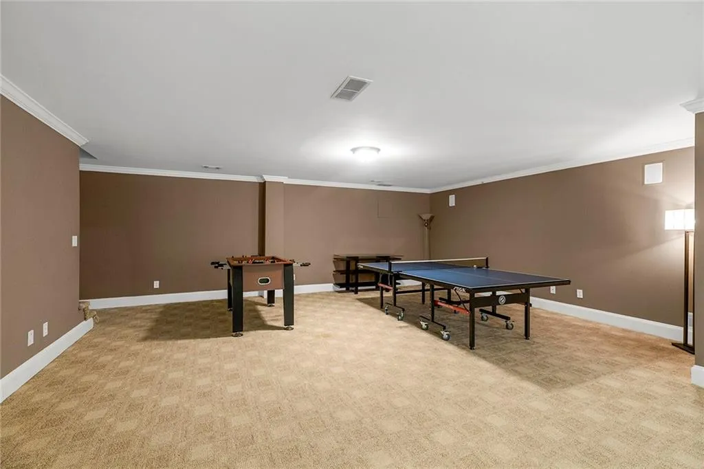 235 Helmsley Drive, Sandy Springs, Georgia 30327, 6 Bedrooms Bedrooms, ,5 BathroomsBathrooms,Residential,Sold,235 Helmsley Drive,7099830