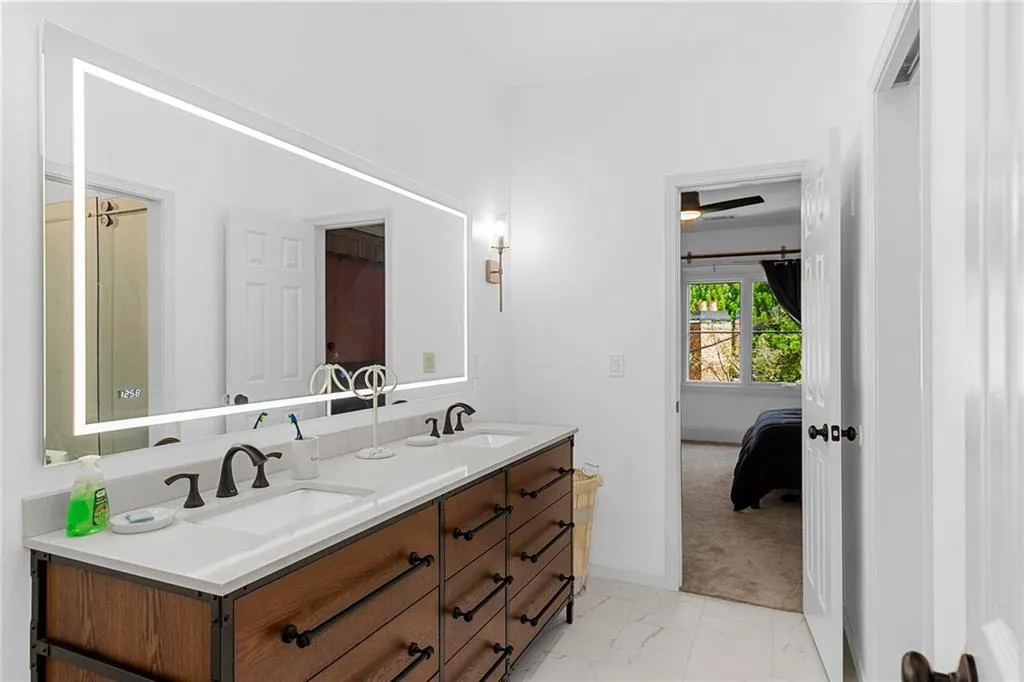 235 Helmsley Drive, Sandy Springs, Georgia 30327, 6 Bedrooms Bedrooms, ,5 BathroomsBathrooms,Residential,Sold,235 Helmsley Drive,7099830