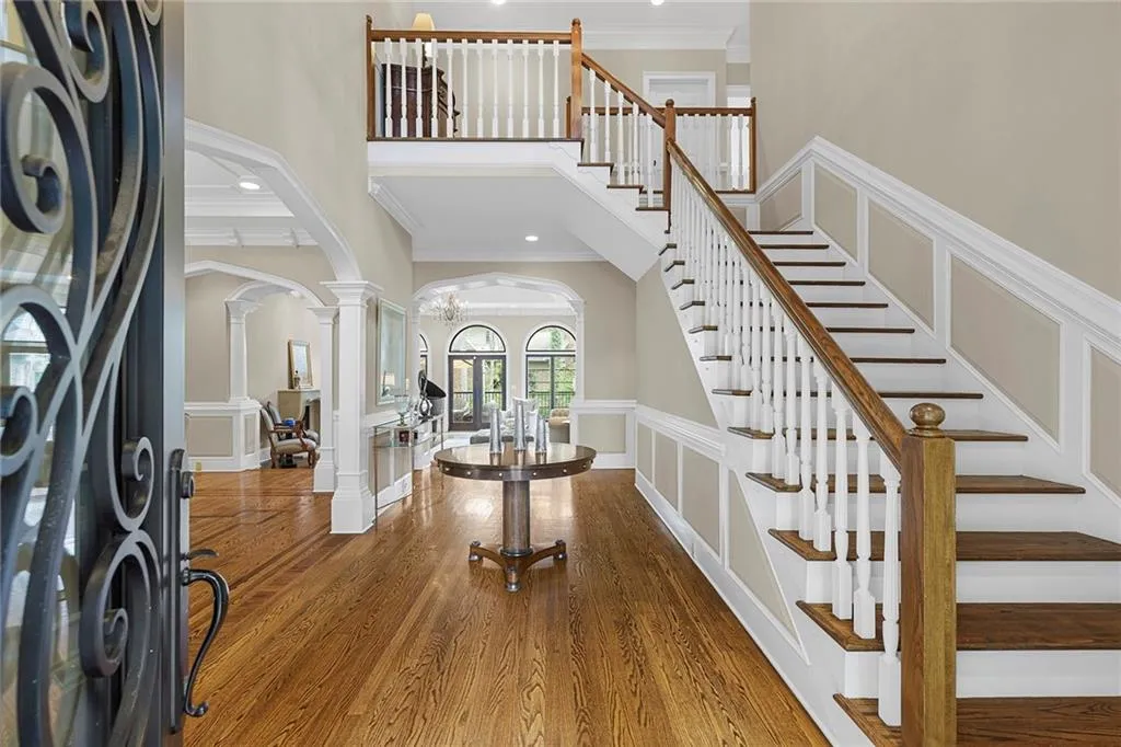 235 Helmsley Drive, Sandy Springs, Georgia 30327, 6 Bedrooms Bedrooms, ,5 BathroomsBathrooms,Residential,Sold,235 Helmsley Drive,7099830