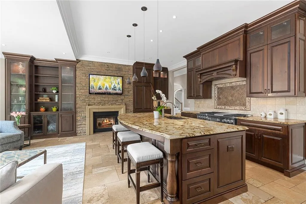 235 Helmsley Drive, Sandy Springs, Georgia 30327, 6 Bedrooms Bedrooms, ,5 BathroomsBathrooms,Residential,Sold,235 Helmsley Drive,7099830