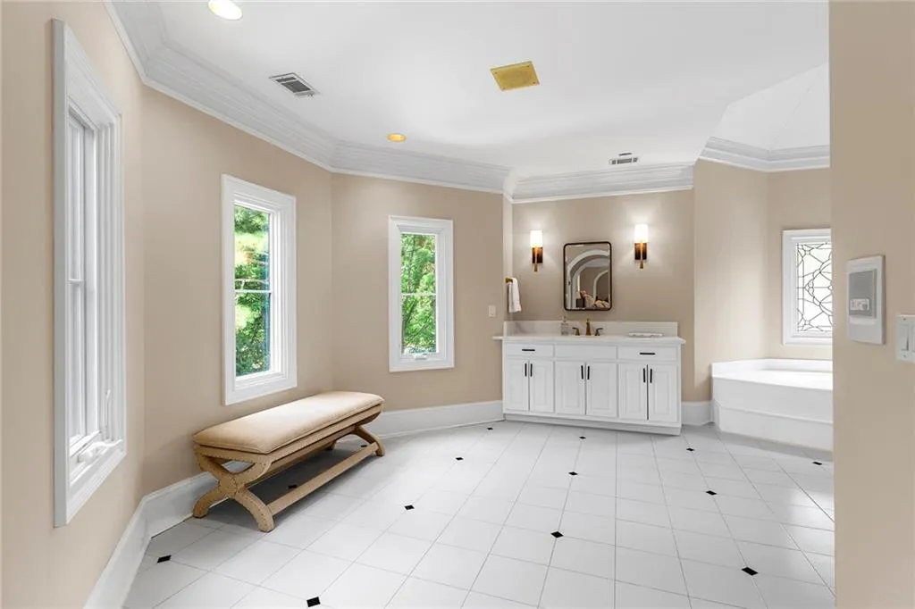 235 Helmsley Drive, Sandy Springs, Georgia 30327, 6 Bedrooms Bedrooms, ,5 BathroomsBathrooms,Residential,Sold,235 Helmsley Drive,7099830