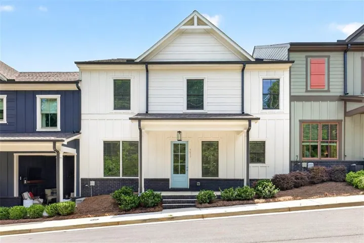 5619 Pine Street, Flowery Branch, Georgia 30542