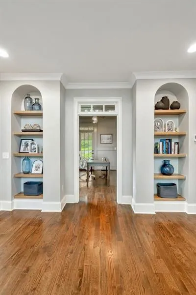 3925 Sheldon Drive Ne, Atlanta, Georgia 30342, 6 Bedrooms Bedrooms, ,5 BathroomsBathrooms,Residential,For Sale,3925 Sheldon Drive Ne,7633147