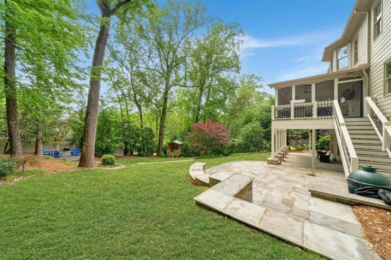3925 Sheldon Drive Ne, Atlanta, Georgia 30342, 6 Bedrooms Bedrooms, ,5 BathroomsBathrooms,Residential,For Sale,3925 Sheldon Drive Ne,7633147