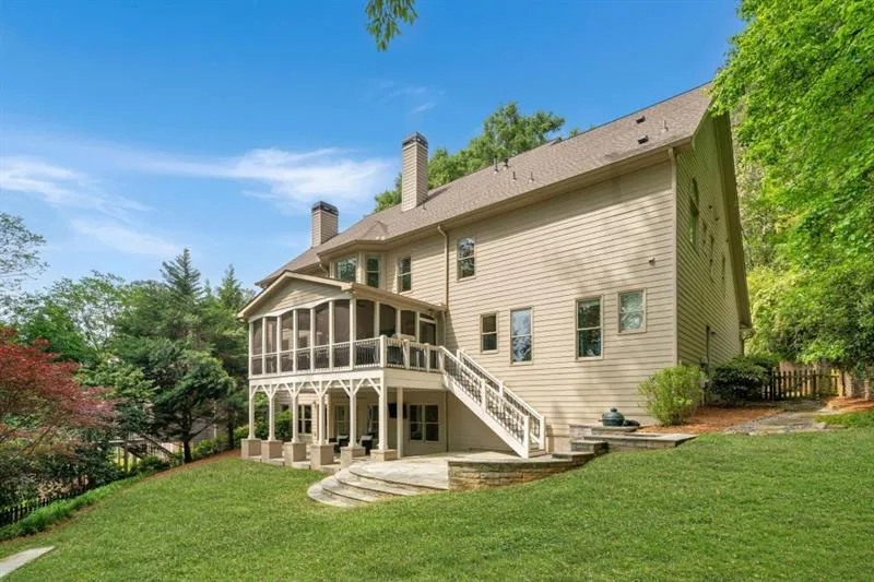3925 Sheldon Drive Ne, Atlanta, Georgia 30342, 6 Bedrooms Bedrooms, ,5 BathroomsBathrooms,Residential,For Sale,3925 Sheldon Drive Ne,7633147