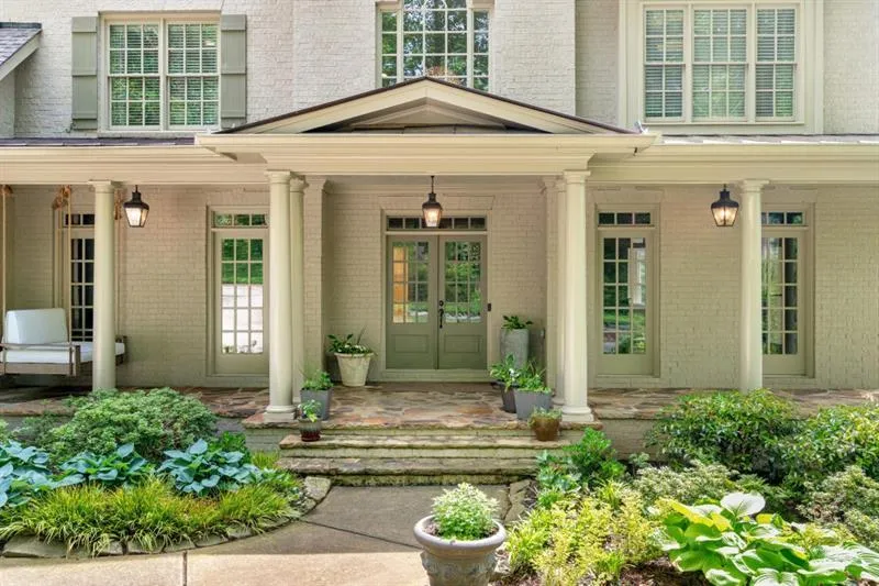 3925 Sheldon Drive Ne, Atlanta, Georgia 30342, 6 Bedrooms Bedrooms, ,5 BathroomsBathrooms,Residential,For Sale,3925 Sheldon Drive Ne,7633147