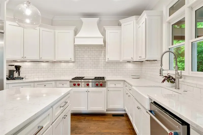 3925 Sheldon Drive Ne, Atlanta, Georgia 30342, 6 Bedrooms Bedrooms, ,5 BathroomsBathrooms,Residential,For Sale,3925 Sheldon Drive Ne,7633147