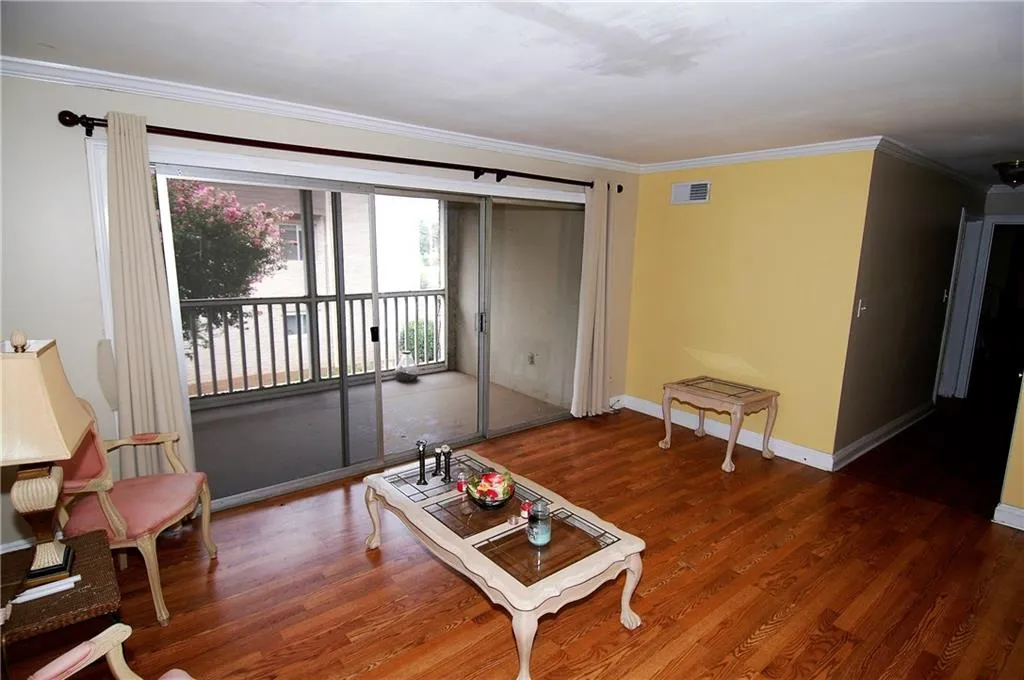 346 Carpenter Drive Unit 11, Atlanta, Georgia 30328, 2 Bedrooms Bedrooms, ,2 BathroomsBathrooms,Residential,Sold,346 Carpenter Drive Unit 11,5884211