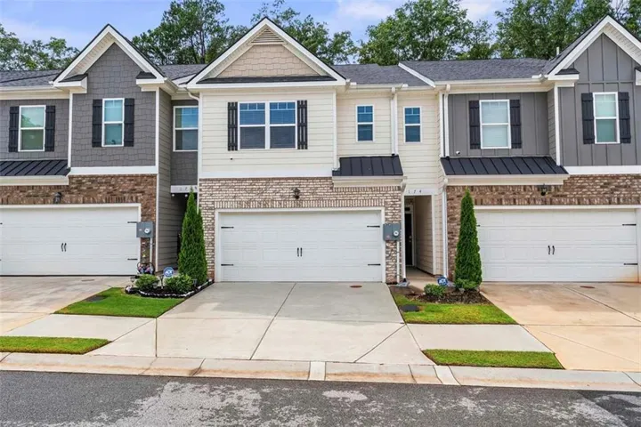 174 Hampton Circle, Mcdonough, Georgia 30253