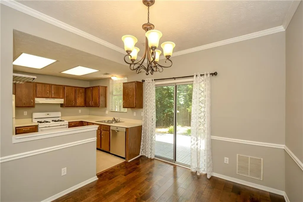 1301 Wedgewood Court, Sandy Springs, Georgia 30350, 2 Bedrooms Bedrooms, ,2 BathroomsBathrooms,Residential,Sold,1301 Wedgewood Court,6030000