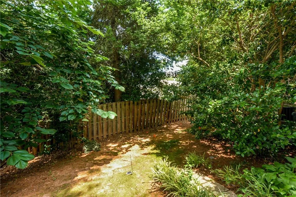 1301 Wedgewood Court, Sandy Springs, Georgia 30350, 2 Bedrooms Bedrooms, ,2 BathroomsBathrooms,Residential,Sold,1301 Wedgewood Court,6030000