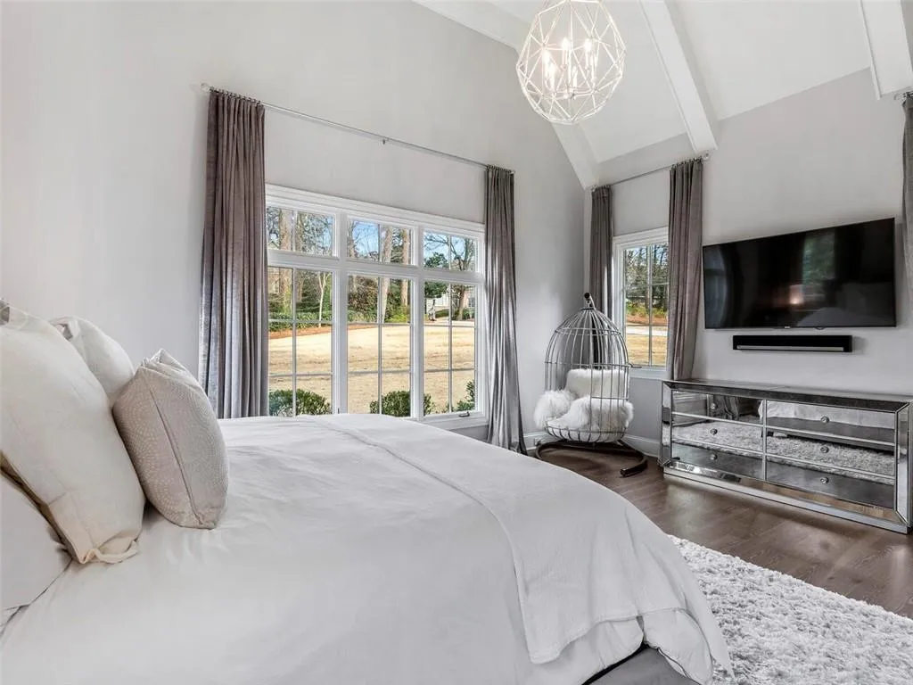 5168 Lake Forrest Drive, Atlanta, Georgia 30342, 7 Bedrooms Bedrooms, ,7 BathroomsBathrooms,Residential,Sold,5168 Lake Forrest Drive,6846535