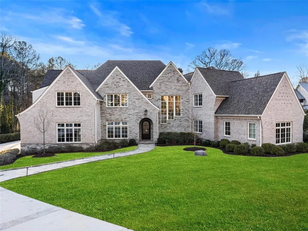 5168 Lake Forrest Drive, Atlanta, Georgia 30342, 7 Bedrooms Bedrooms, ,7 BathroomsBathrooms,Residential,Sold,5168 Lake Forrest Drive,6846535