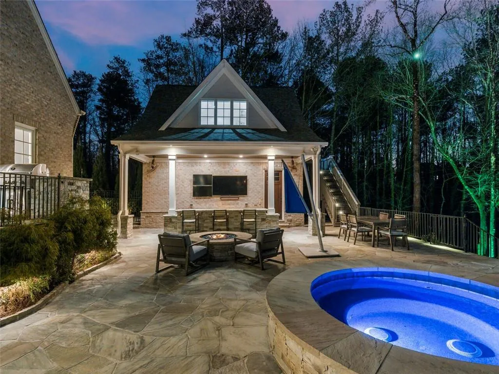 5168 Lake Forrest Drive, Atlanta, Georgia 30342, 7 Bedrooms Bedrooms, ,7 BathroomsBathrooms,Residential,Sold,5168 Lake Forrest Drive,6846535