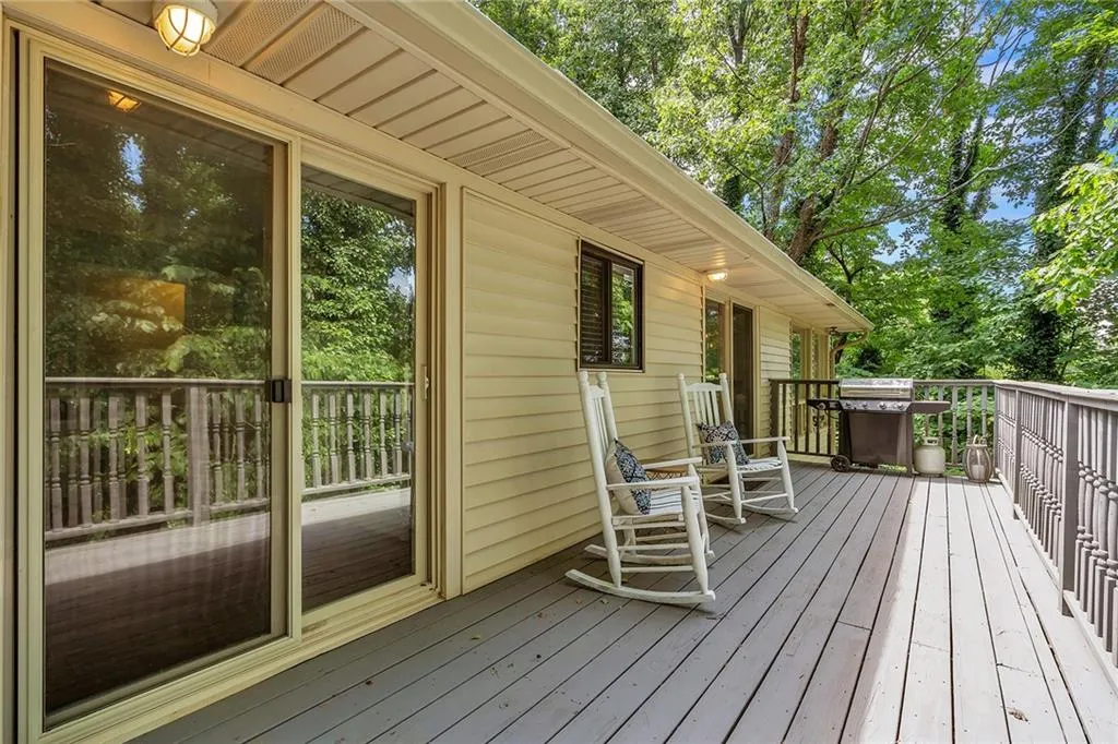 5583 Benton Woods Drive, Atlanta, Georgia 30342, 4 Bedrooms Bedrooms, ,3 BathroomsBathrooms,Residential,Sold,5583 Benton Woods Drive,6561827