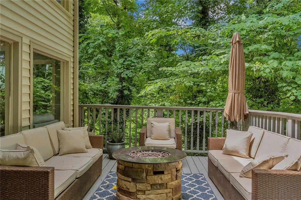5583 Benton Woods Drive, Atlanta, Georgia 30342, 4 Bedrooms Bedrooms, ,3 BathroomsBathrooms,Residential,Sold,5583 Benton Woods Drive,6561827