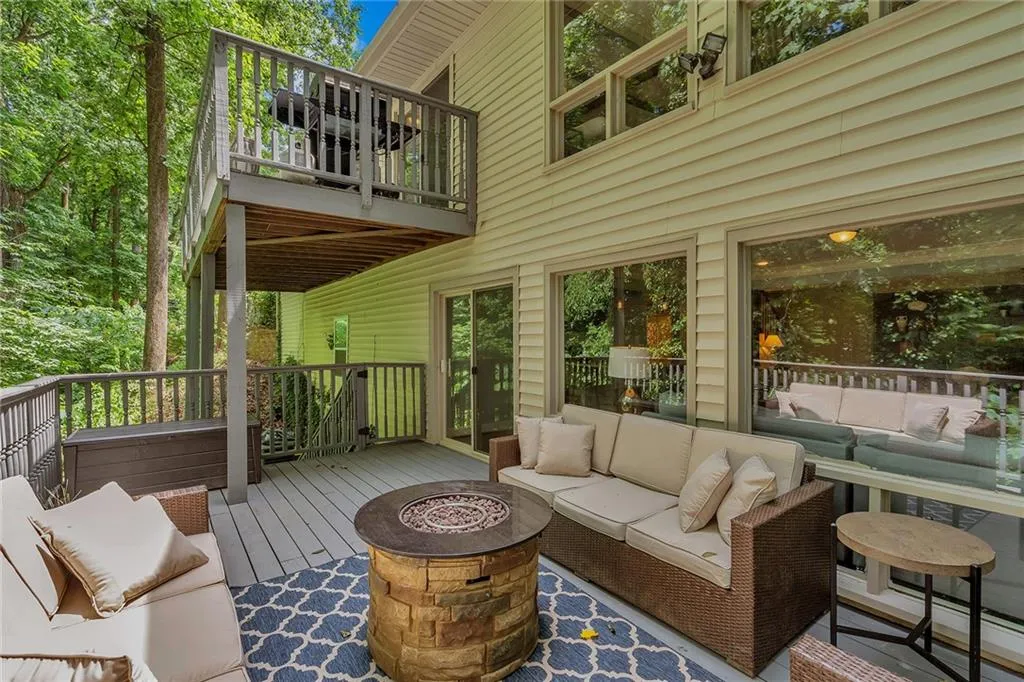 5583 Benton Woods Drive, Atlanta, Georgia 30342, 4 Bedrooms Bedrooms, ,3 BathroomsBathrooms,Residential,Sold,5583 Benton Woods Drive,6561827