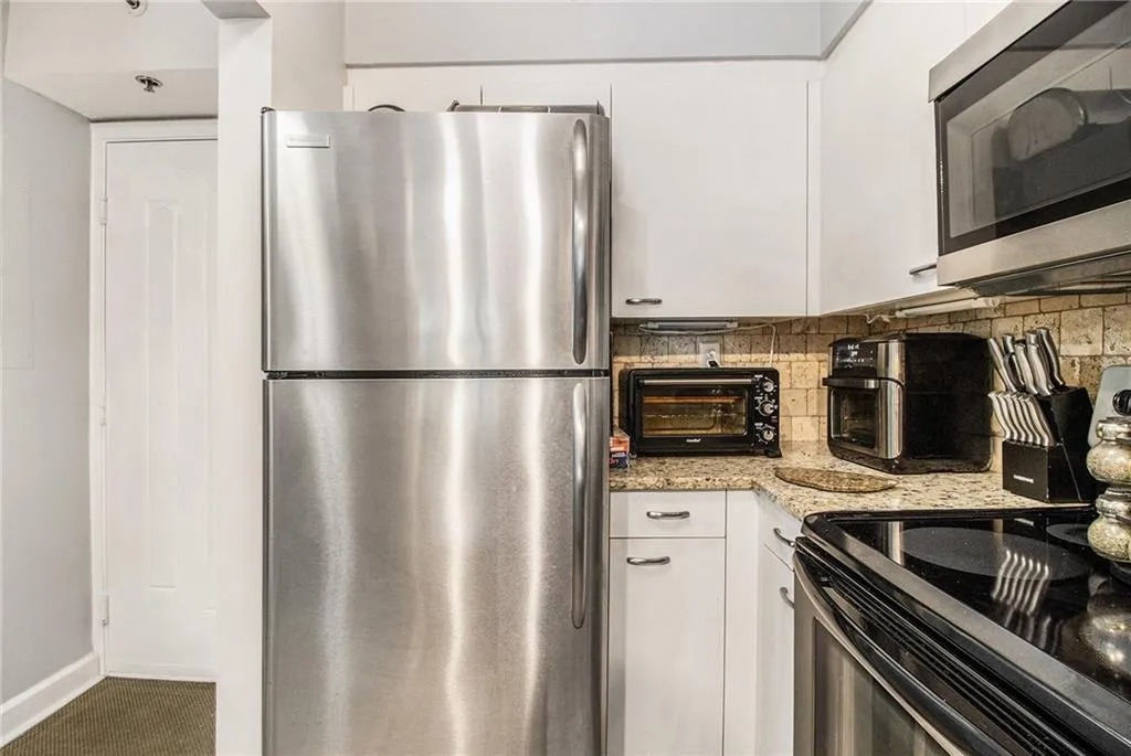 2870 Pharr Courth South Nw, Atlanta, Georgia 30305, 1 Bedroom Bedrooms, ,1 BathroomBathrooms,Residential,For Sale,2870 Pharr Courth South Nw,7548603