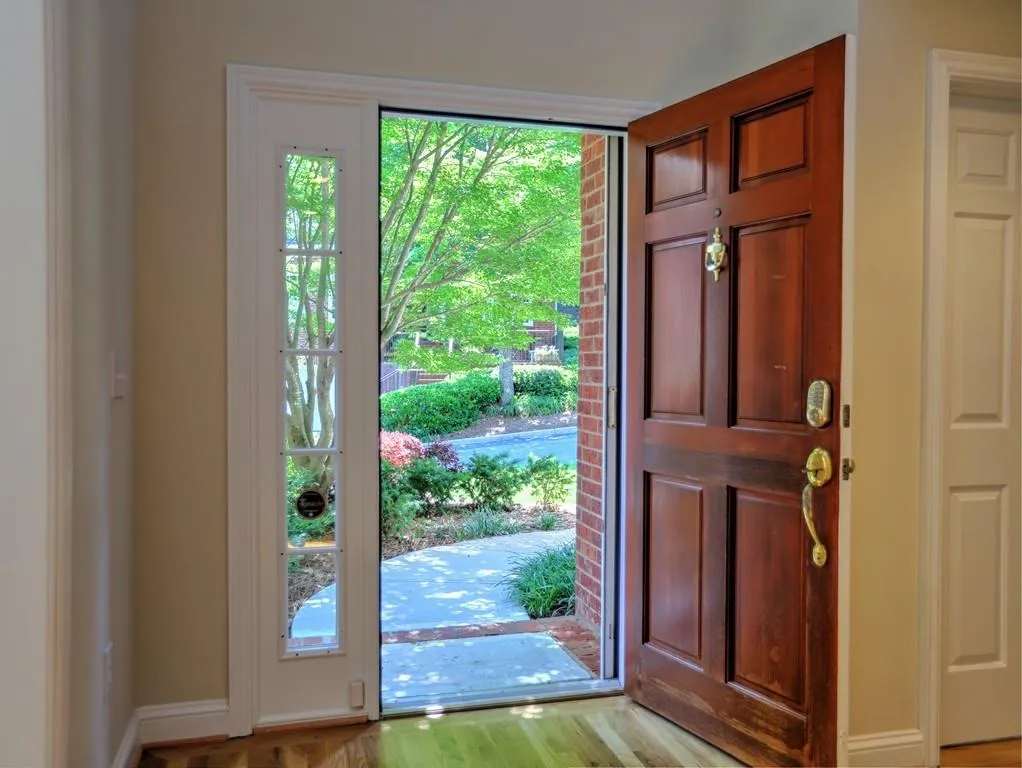 119 Brookview Circle, Atlanta, Georgia 30339, 4 Bedrooms Bedrooms, ,3 BathroomsBathrooms,Residential,Sold,119 Brookview Circle,6732196