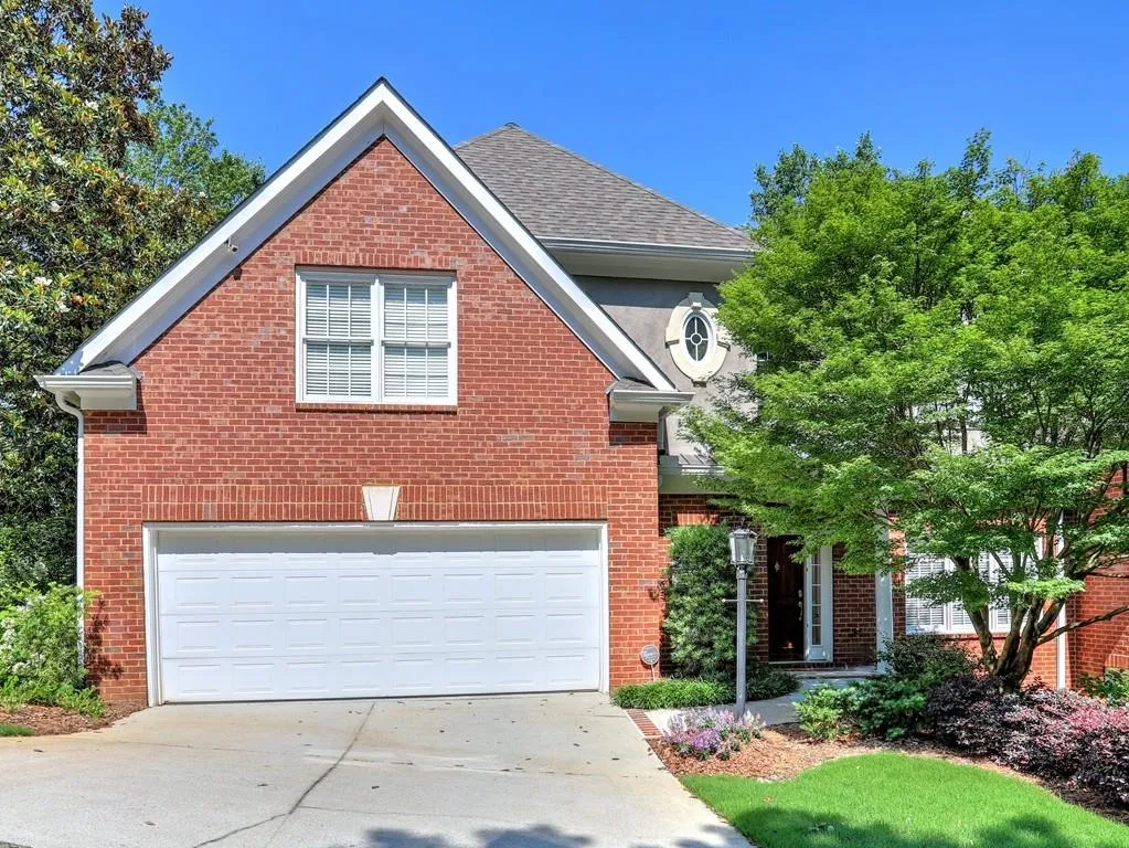 119 Brookview Circle, Atlanta, Georgia 30339, 4 Bedrooms Bedrooms, ,3 BathroomsBathrooms,Residential,Sold,119 Brookview Circle,6732196