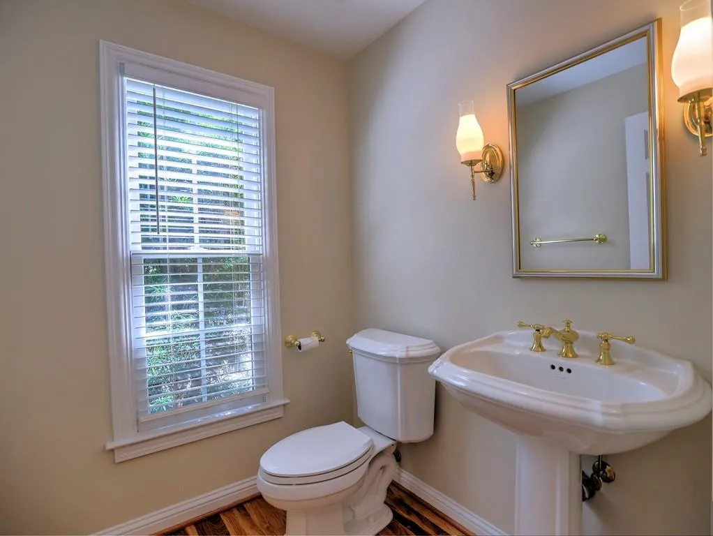 119 Brookview Circle, Atlanta, Georgia 30339, 4 Bedrooms Bedrooms, ,3 BathroomsBathrooms,Residential,Sold,119 Brookview Circle,6732196