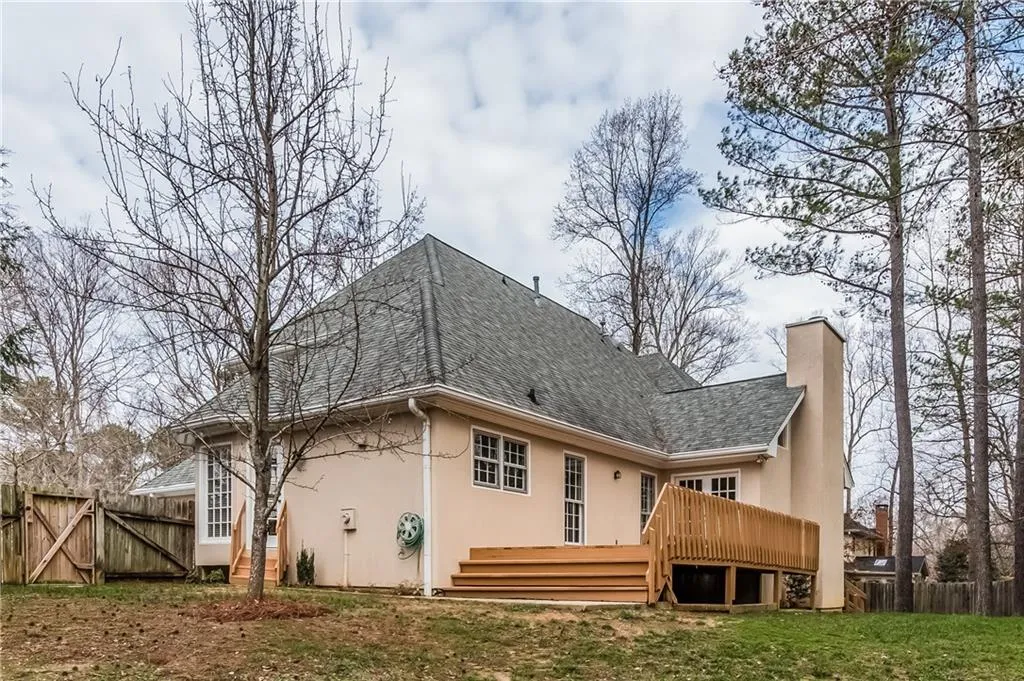 5015 Magnolia Bluff Drive, Sandy Springs, Georgia 30350, 4 Bedrooms Bedrooms, ,4 BathroomsBathrooms,Residential,Sold,5015 Magnolia Bluff Drive,5789390