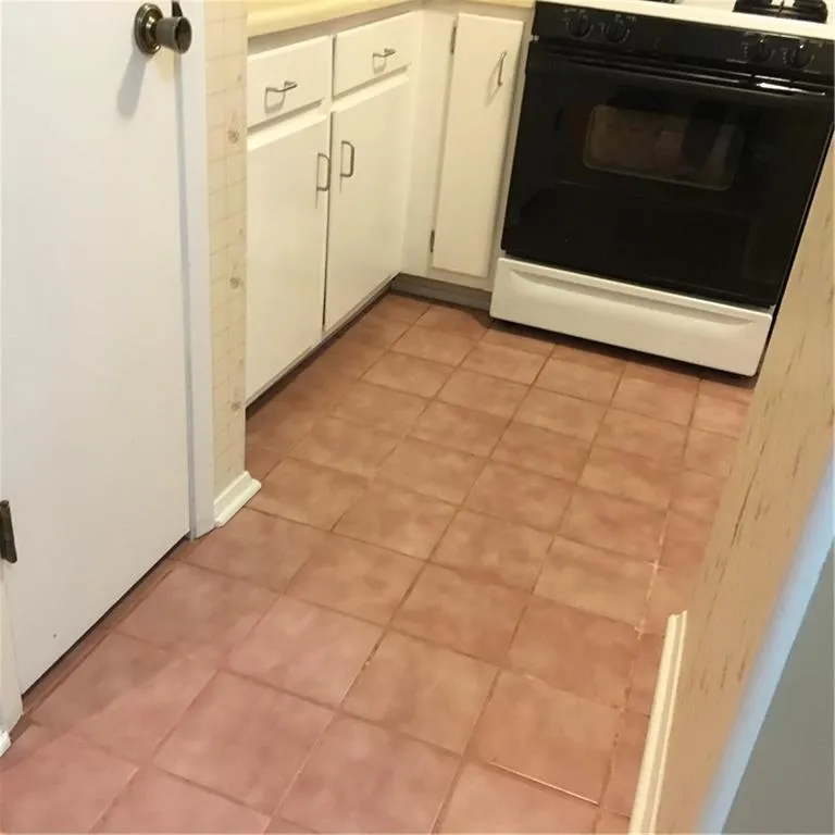 703 Woodcliff Drive Unit 703, Sandy Springs, Georgia 30350, 1 Bedroom Bedrooms, ,1 BathroomBathrooms,Residential,Sold,703 Woodcliff Drive Unit 703,5776442