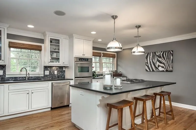 220 N Springs Court Nw, Sandy Springs, Georgia 30328, 4 Bedrooms Bedrooms, ,3 BathroomsBathrooms,Residential,Sold,220 N Springs Court Nw,5805836