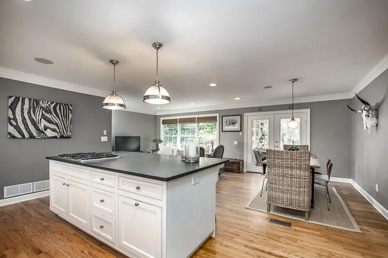 220 N Springs Court Nw, Sandy Springs, Georgia 30328, 4 Bedrooms Bedrooms, ,3 BathroomsBathrooms,Residential,Sold,220 N Springs Court Nw,5805836