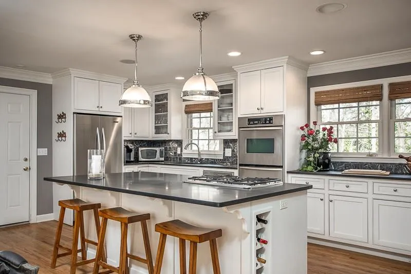 220 N Springs Court Nw, Sandy Springs, Georgia 30328, 4 Bedrooms Bedrooms, ,3 BathroomsBathrooms,Residential,Sold,220 N Springs Court Nw,5805836
