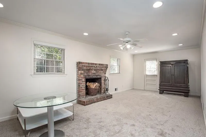 220 N Springs Court Nw, Sandy Springs, Georgia 30328, 4 Bedrooms Bedrooms, ,3 BathroomsBathrooms,Residential,Sold,220 N Springs Court Nw,5805836