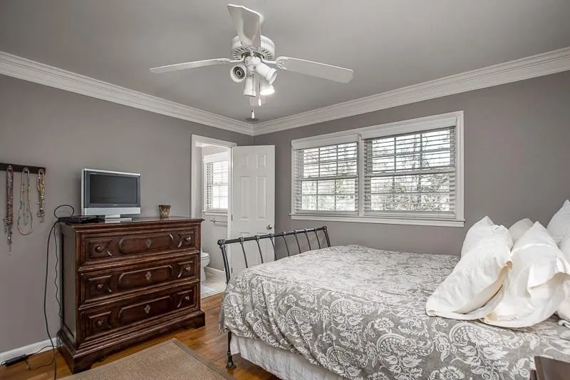220 N Springs Court Nw, Sandy Springs, Georgia 30328, 4 Bedrooms Bedrooms, ,3 BathroomsBathrooms,Residential,Sold,220 N Springs Court Nw,5805836