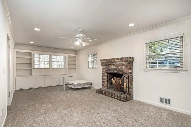 220 N Springs Court Nw, Sandy Springs, Georgia 30328, 4 Bedrooms Bedrooms, ,3 BathroomsBathrooms,Residential,Sold,220 N Springs Court Nw,5805836