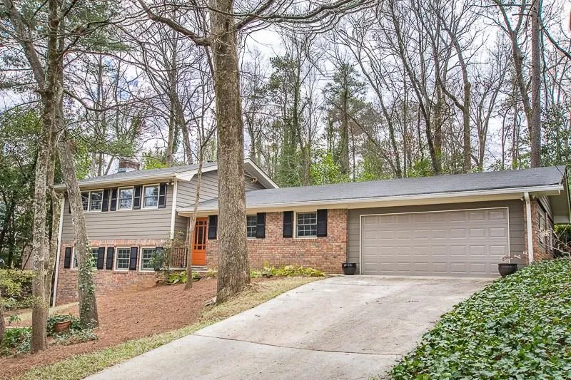 220 N Springs Court Nw, Sandy Springs, Georgia 30328, 4 Bedrooms Bedrooms, ,3 BathroomsBathrooms,Residential,Sold,220 N Springs Court Nw,5805836