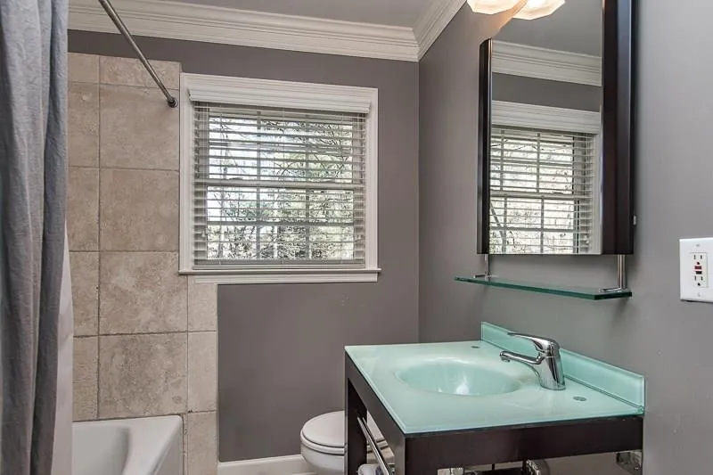 220 N Springs Court Nw, Sandy Springs, Georgia 30328, 4 Bedrooms Bedrooms, ,3 BathroomsBathrooms,Residential,Sold,220 N Springs Court Nw,5805836