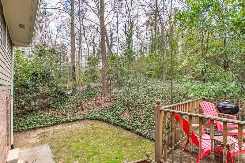 220 N Springs Court Nw, Sandy Springs, Georgia 30328, 4 Bedrooms Bedrooms, ,3 BathroomsBathrooms,Residential,Sold,220 N Springs Court Nw,5805836