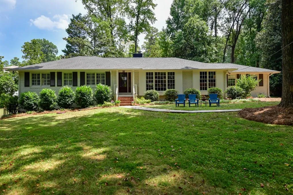 711 Starlight Drive, Atlanta, Georgia 30342, 4 Bedrooms Bedrooms, ,2 BathroomsBathrooms,Residential,Sold,711 Starlight Drive,6593855