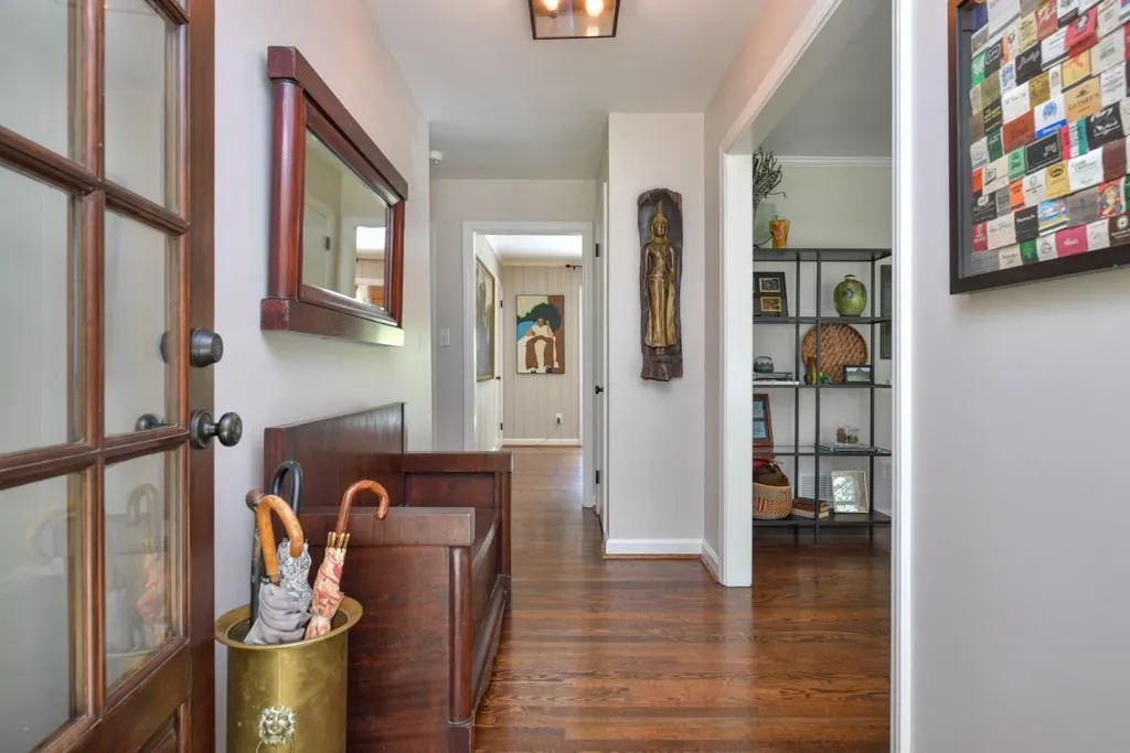 711 Starlight Drive, Atlanta, Georgia 30342, 4 Bedrooms Bedrooms, ,2 BathroomsBathrooms,Residential,Sold,711 Starlight Drive,6593855