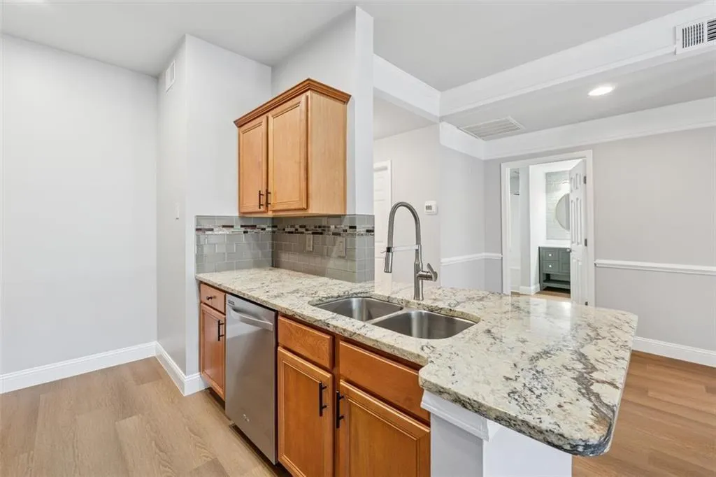 2700 Pine Tree Road Ne Unit 1115, Atlanta, Georgia 30324, 1 Bedroom Bedrooms, 0 ,1 BathroomBathrooms,Residential,For Sale,2700 Pine Tree Road Ne Unit 1115,7832759