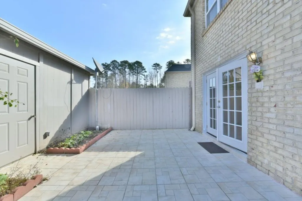 390 N River Parkway Unit F, Sandy Springs, Georgia 30350, 3 Bedrooms Bedrooms, ,2 BathroomsBathrooms,Residential,Sold,390 N River Parkway Unit F,5936624 390 N River Parkway Unit F, Sandy Springs, Georgia 30350, 3 Bedrooms Bedrooms, ,2 BathroomsBathrooms,Residential,Sold,390 N River Parkway Unit F,5936624