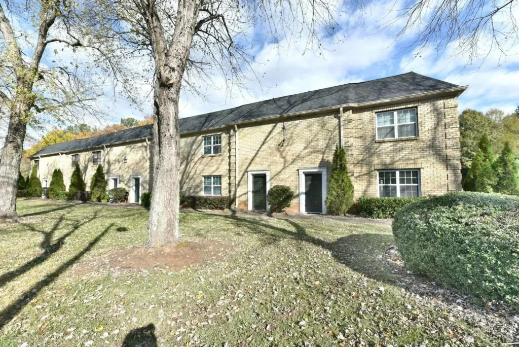 390 N River Parkway Unit F, Sandy Springs, Georgia 30350, 3 Bedrooms Bedrooms, ,2 BathroomsBathrooms,Residential,Sold,390 N River Parkway Unit F,5936624 390 N River Parkway Unit F, Sandy Springs, Georgia 30350, 3 Bedrooms Bedrooms, ,2 BathroomsBathrooms,Residential,Sold,390 N River Parkway Unit F,5936624