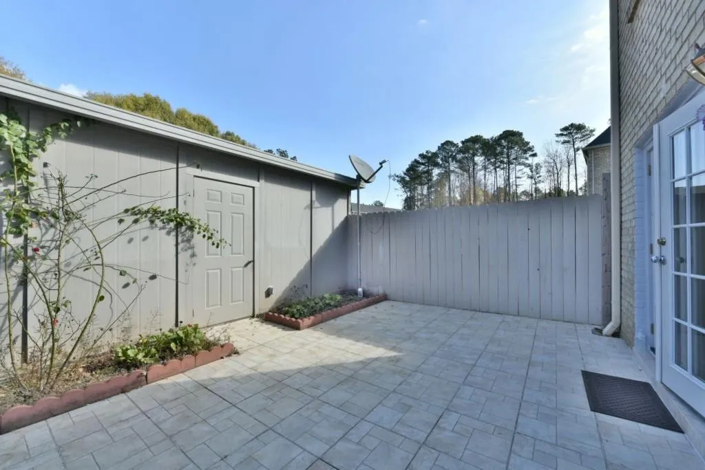 390 N River Parkway Unit F, Sandy Springs, Georgia 30350, 3 Bedrooms Bedrooms, ,2 BathroomsBathrooms,Residential,Sold,390 N River Parkway Unit F,5936624 390 N River Parkway Unit F, Sandy Springs, Georgia 30350, 3 Bedrooms Bedrooms, ,2 BathroomsBathrooms,Residential,Sold,390 N River Parkway Unit F,5936624