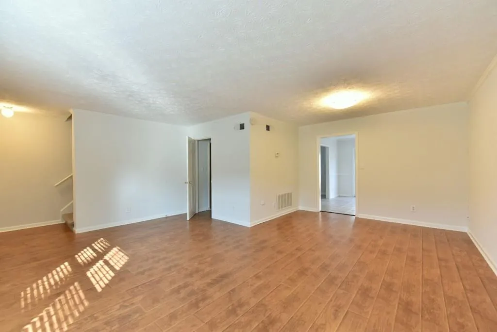 390 N River Parkway Unit F, Sandy Springs, Georgia 30350, 3 Bedrooms Bedrooms, ,2 BathroomsBathrooms,Residential,Sold,390 N River Parkway Unit F,5936624 390 N River Parkway Unit F, Sandy Springs, Georgia 30350, 3 Bedrooms Bedrooms, ,2 BathroomsBathrooms,Residential,Sold,390 N River Parkway Unit F,5936624