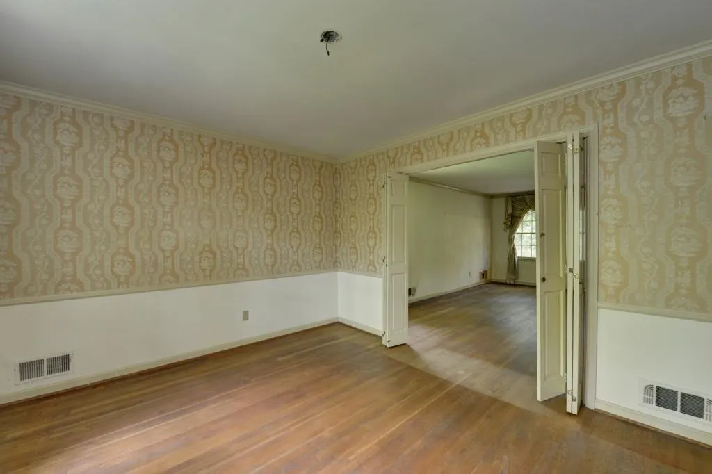 5200 High Point Road, Sandy Springs, Georgia 30342, 5 Bedrooms Bedrooms, ,3 BathroomsBathrooms,Residential,Sold,5200 High Point Road,5730619