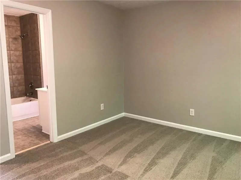 255 Winding River Drive Unit B, Sandy Springs, Georgia 30350, 2 Bedrooms Bedrooms, ,1 BathroomBathrooms,Residential,Sold,255 Winding River Drive Unit B,6055956