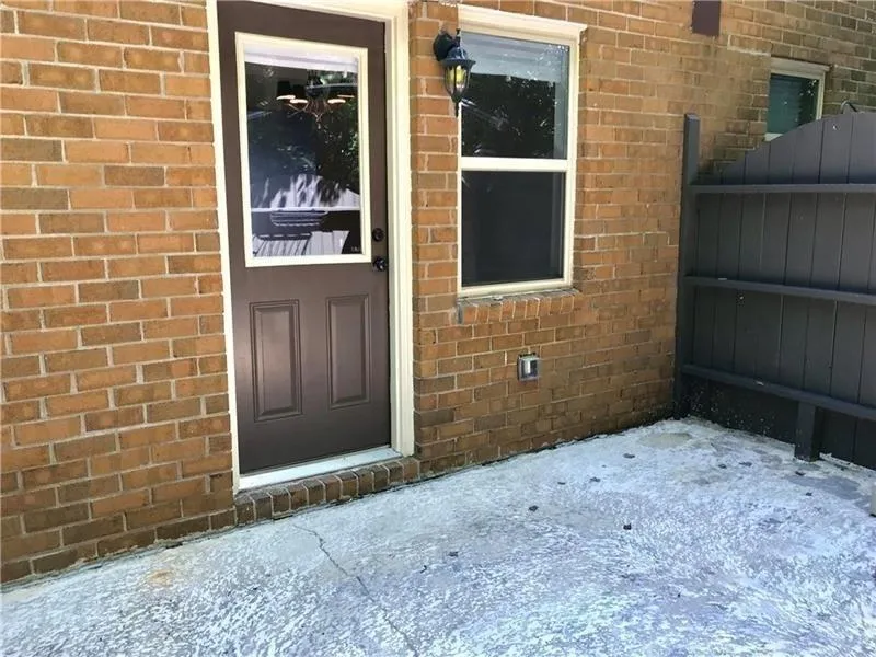 255 Winding River Drive Unit B, Sandy Springs, Georgia 30350, 2 Bedrooms Bedrooms, ,1 BathroomBathrooms,Residential,Sold,255 Winding River Drive Unit B,6055956